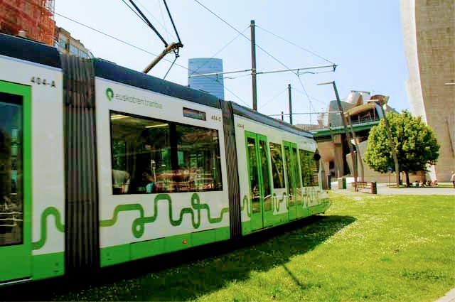 Transporte en Bilbao: tranvía